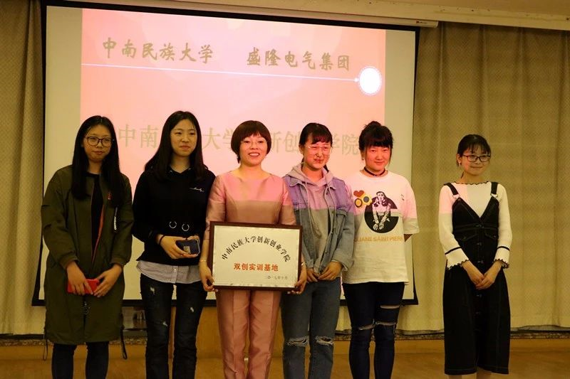 1527490535909777.png blob.png