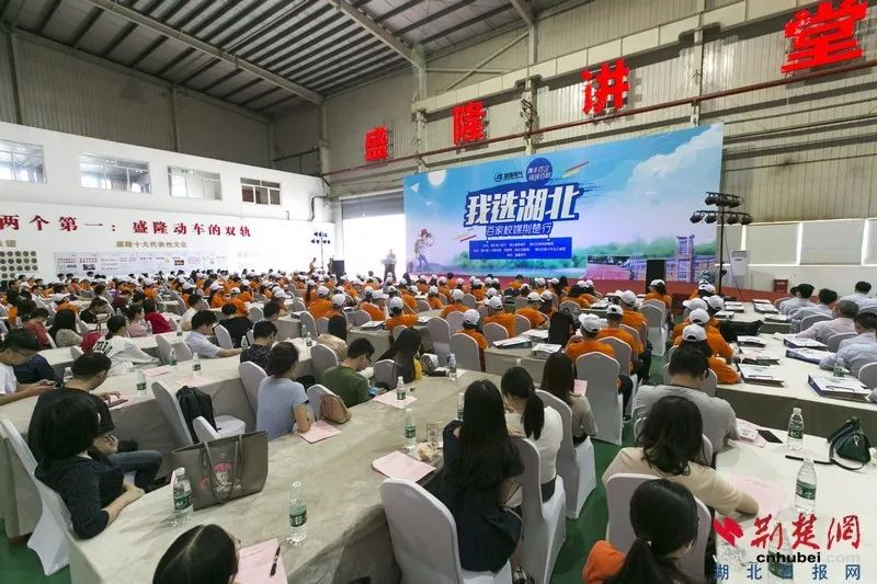 1528352825128355.png blob.png