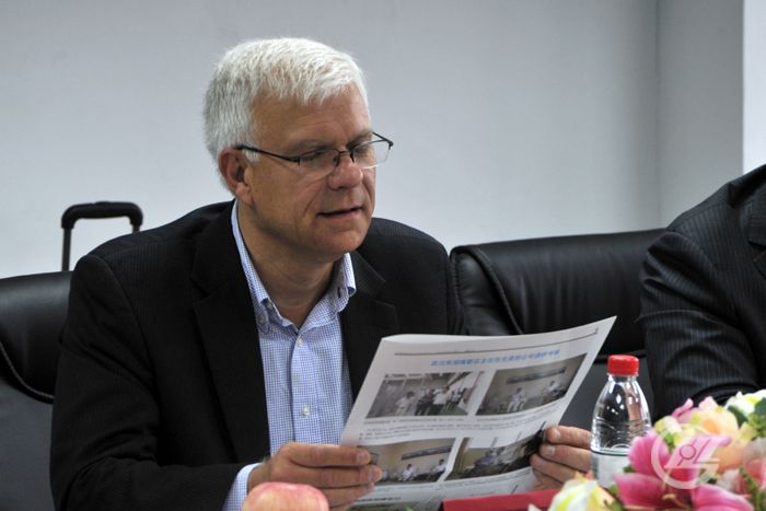 看内刊-700.jpg 看内刊-700.jpg