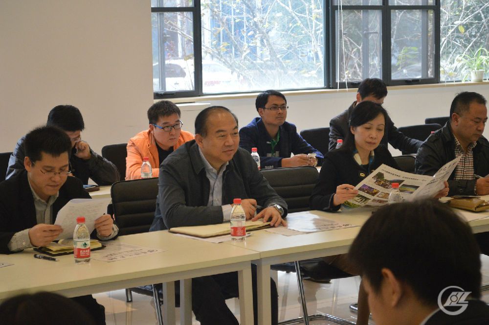 11胡书记.jpg 11胡书记.jpg